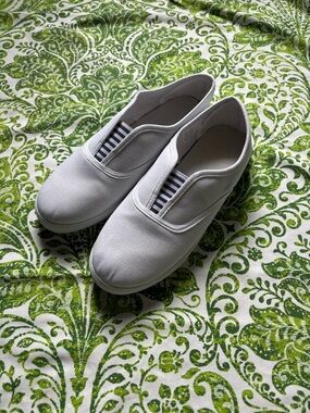 Amazon White Slip-On Canvas Flats with Navy Stripe Elastic